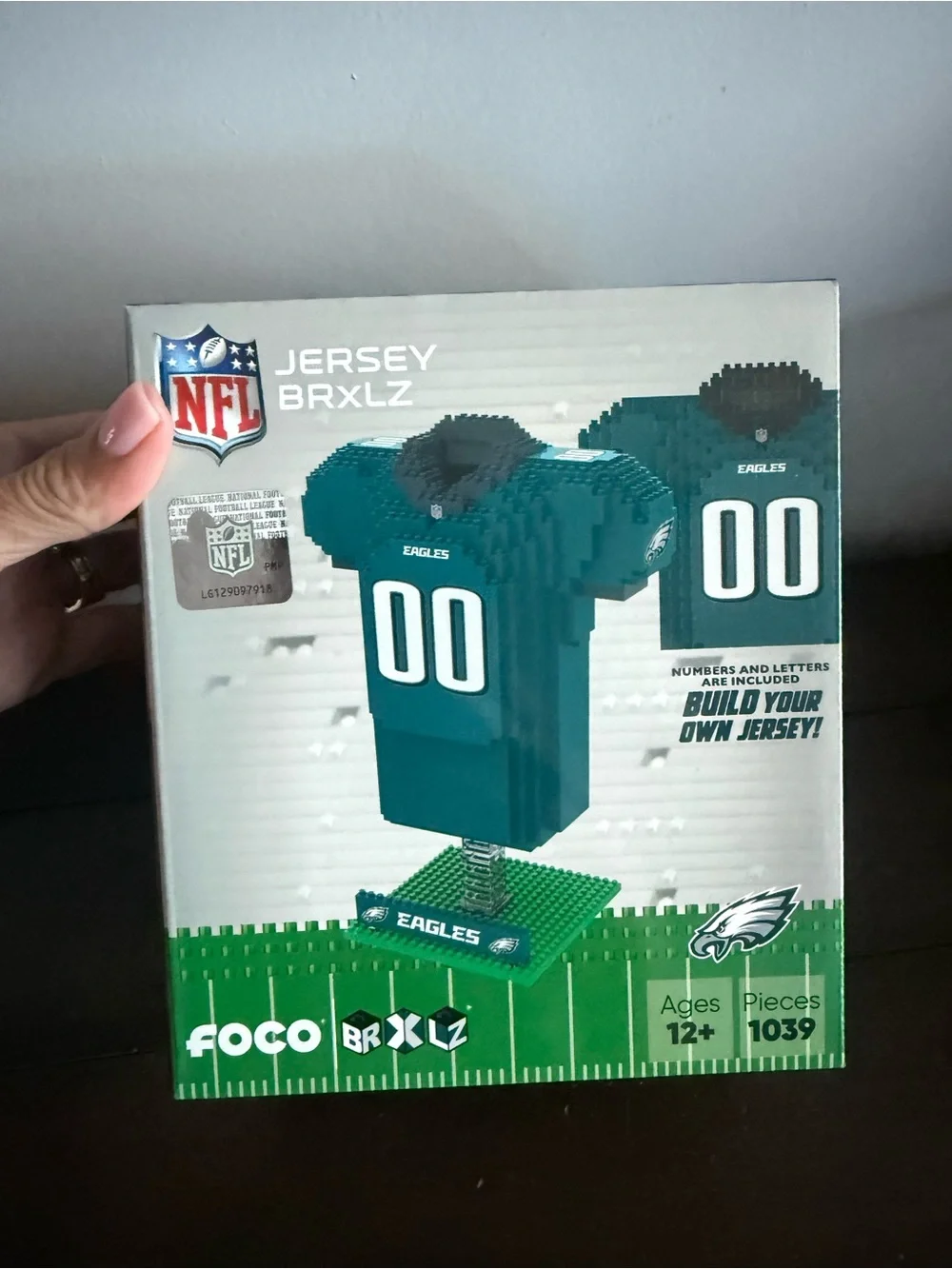 FOCO Philadelphia Eagles NFL BRXLZ Jersey 1,039 Pieces New